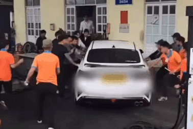 Nguồn cơn vụ thanh niên lái ô tô tông vào đám đông ở Đà Lạt