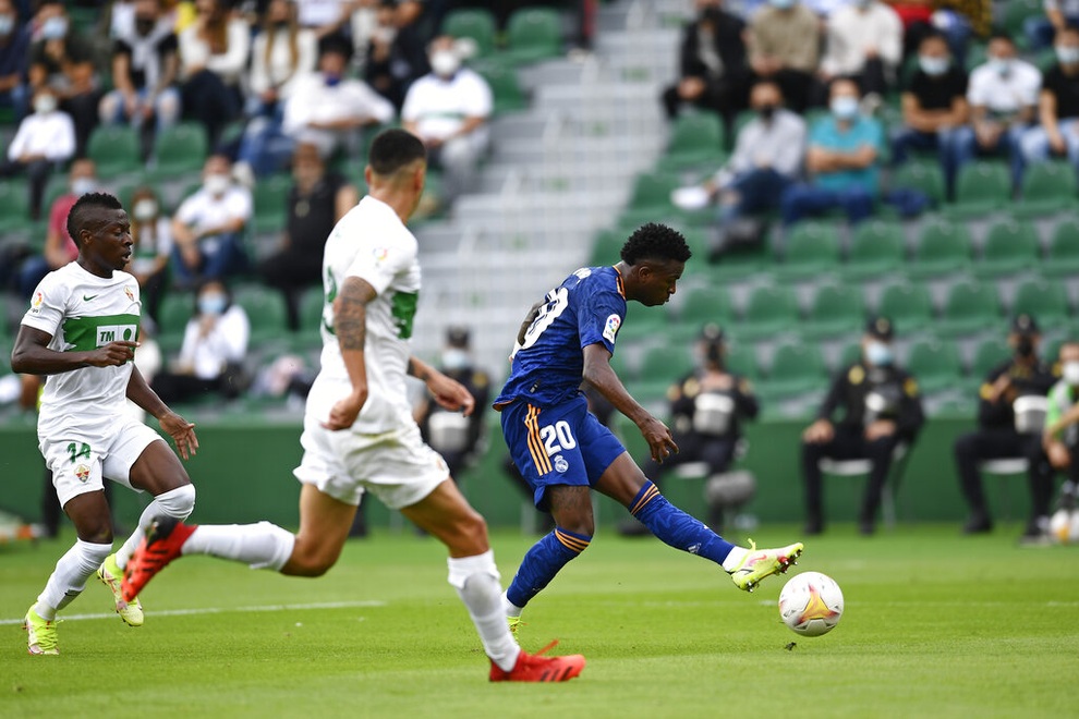 Vinicius lập cú đúp giúp Real Madrid vươn lên dẫn đầu La Liga - 4 Vinicius lập cú đúp giúp Real Madrid vươn lên dẫn đầu La Liga - 4