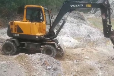 Vụ nữ sinh chết oan dưới bẫy của "đất tặc": San lấp "hố tử thần"