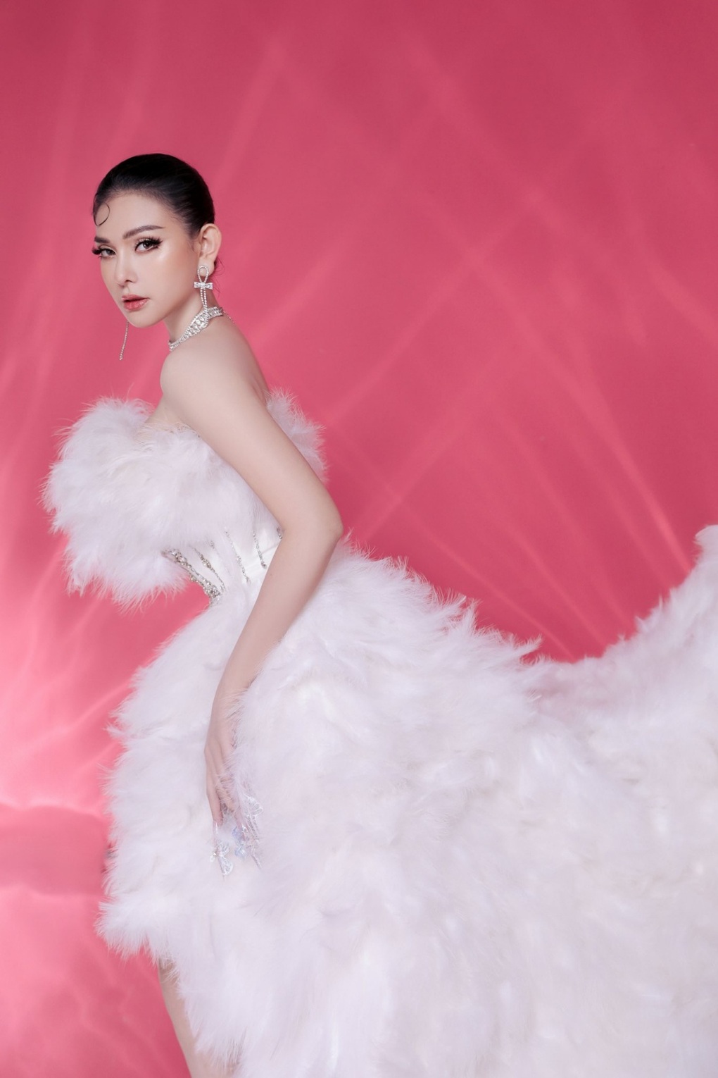 Cựu thành viên Mây Trắng: Vóc dáng sexy, viên mãn bên chồng kém 10 tuổi - 11