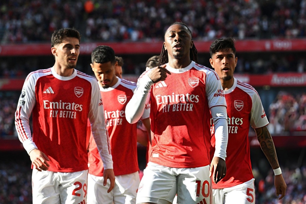 Arsenal vượt ải Newcastle, giành lại ngôi đầu bảng - 1