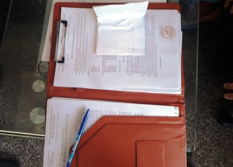 Nữ cộng tác viên bị khởi tố về tội cưỡng đoạt tài sản - 2 Nữ cộng tác viên bị khởi tố về tội cưỡng đoạt tài sản - 2