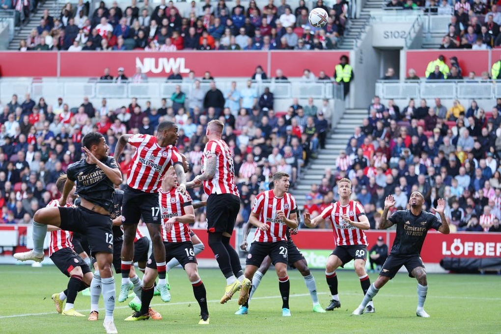Arsenal đòi lại ngôi đầu bảng từ Man City - 1 Arsenal đòi lại ngôi đầu bảng từ Man City - 1