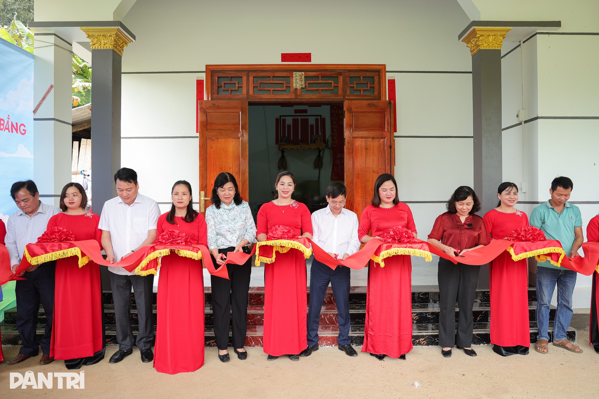 “Ngôi nhà mới mang nguồn năng lượng tích cực, giúp bà con thoát nghèo” - 11 “Ngôi nhà mới mang nguồn năng lượng tích cực, giúp bà con thoát nghèo” - 11