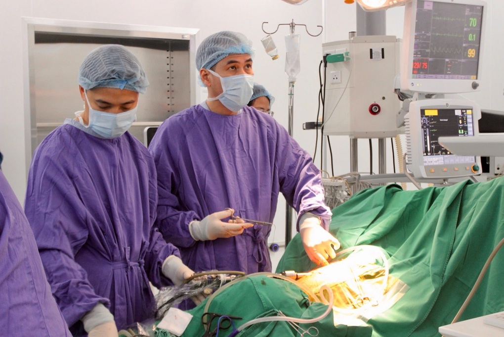 “Bàn tay vàng” phẫu thuật nội soi gia nhập Vinmec Hạ Long - 1 “Bàn tay vàng” phẫu thuật nội soi gia nhập Vinmec Hạ Long - 1