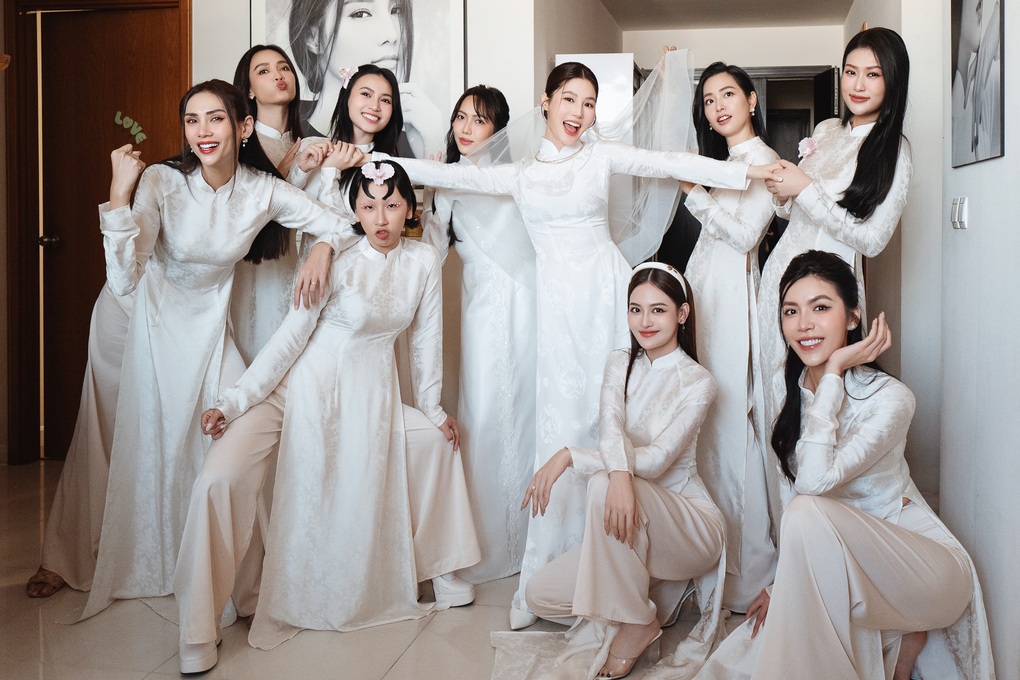 Lễ ăn hỏi Diễm My 9X: Chú rể phải ăn thanh long, bố ruột dặn dò xúc động - 3 Lễ ăn hỏi Diễm My 9X: Chú rể phải ăn thanh long, bố ruột dặn dò xúc động - 3
