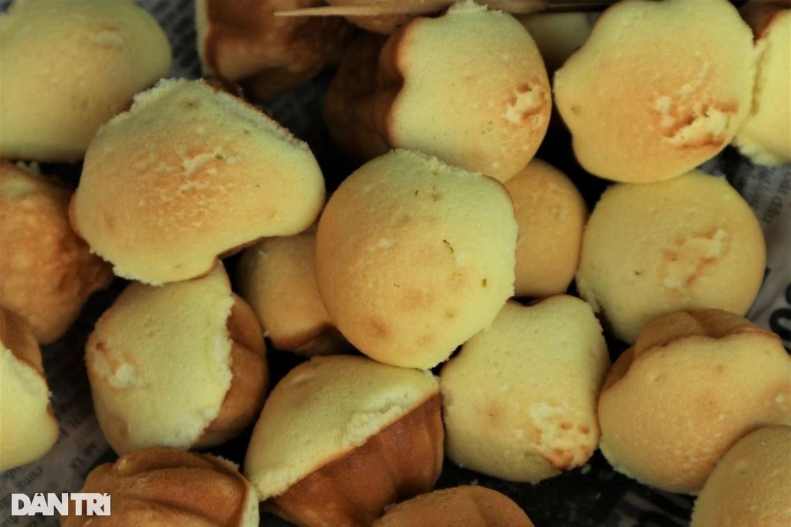 Đỏ lửa ngày đêm để làm nên loại bánh đánh thức hương vị Tết - 8 Đỏ lửa ngày đêm để làm nên loại bánh đánh thức hương vị Tết - 8