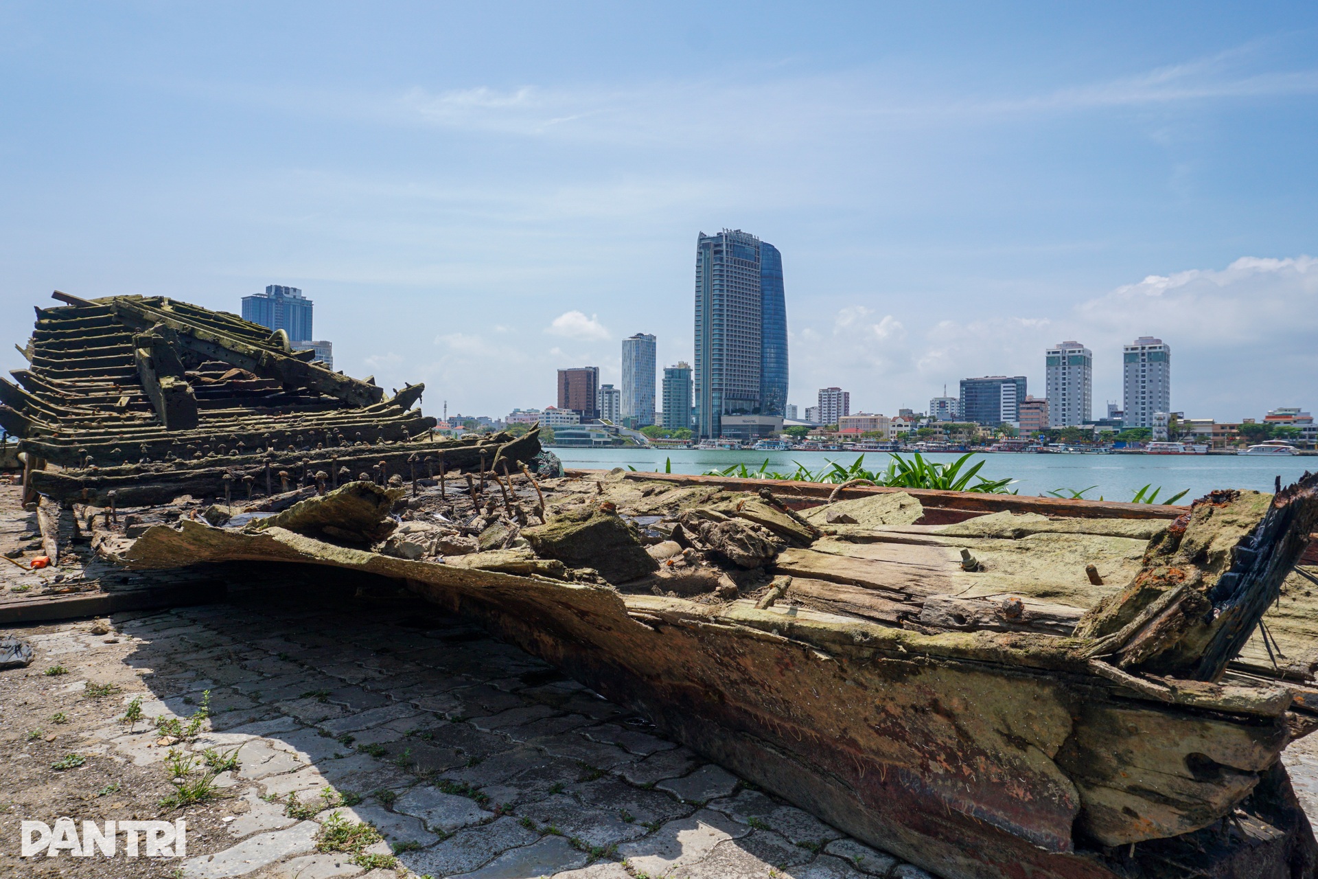 Hình ảnh xấu xí bên bờ sông Hàn Đà Nẵng - 7