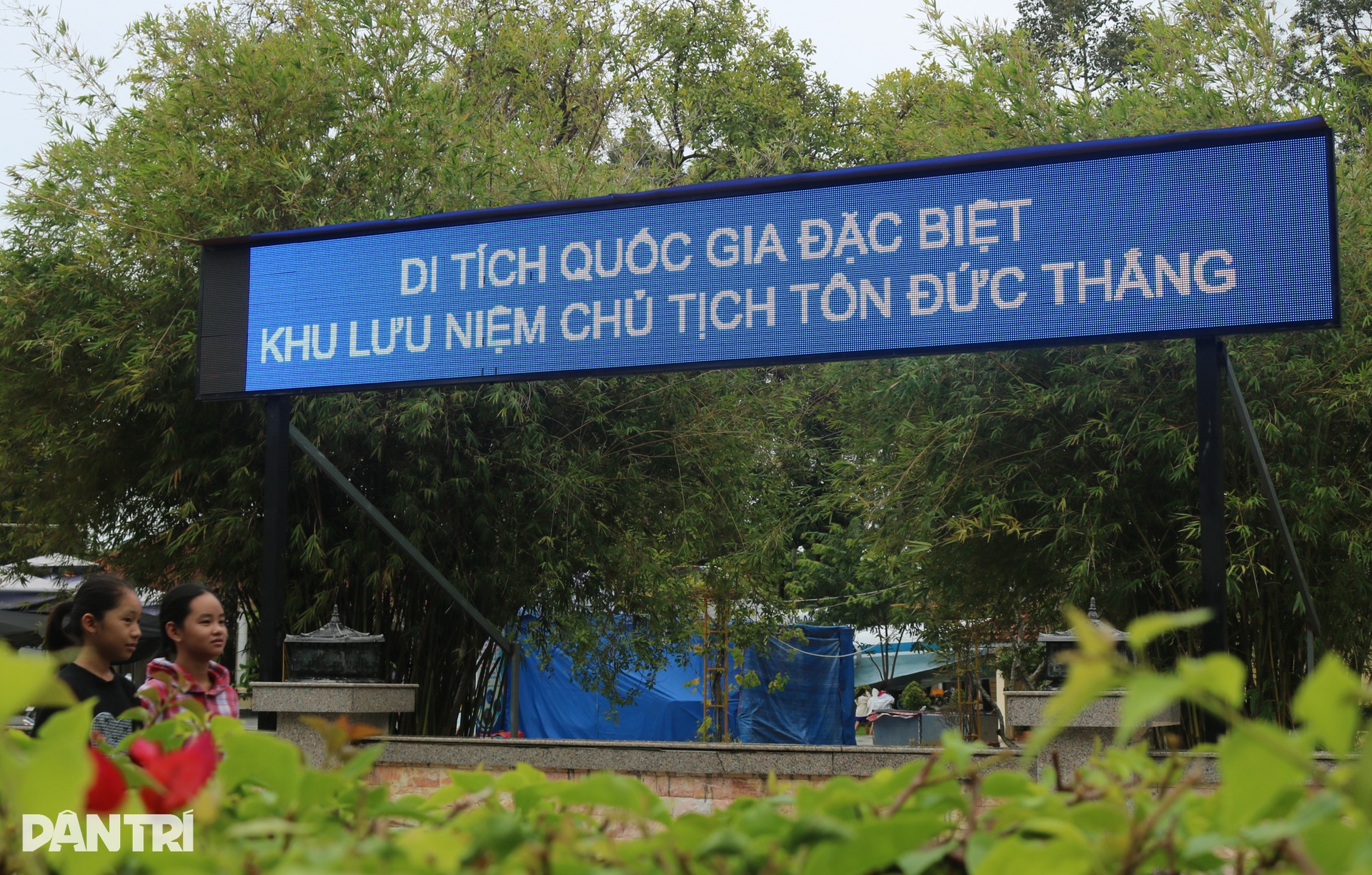 Bồi hồi trước kỷ vật của Bác Tôn từng khiến hàng triệu trái tim nghẹn ngào - 14