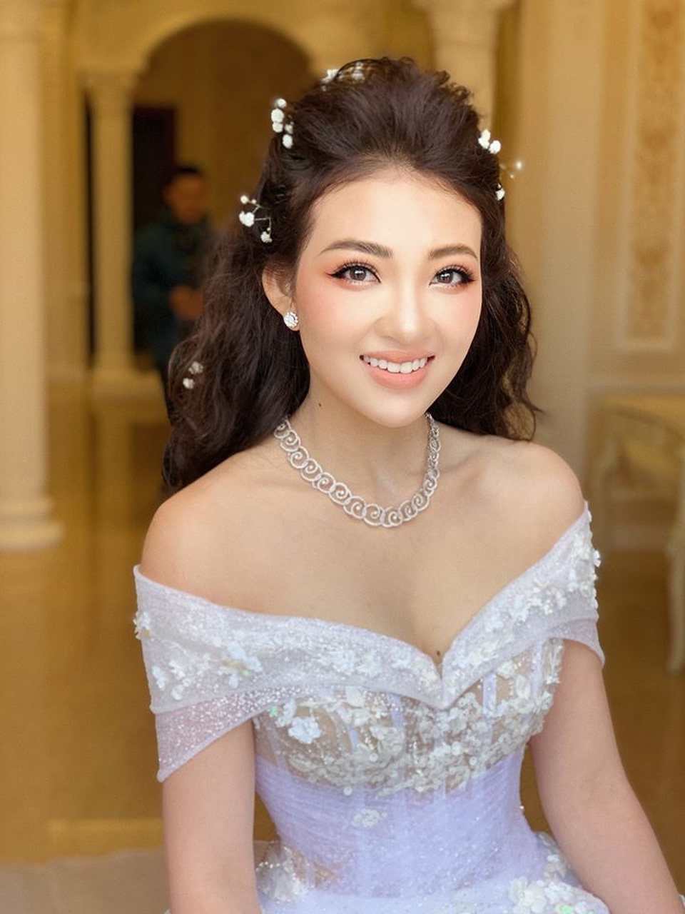 4 hot girl theo chồng bỏ cuộc chơi khi chưa tròn 20 tuổi - 2 4 hot girl theo chồng bỏ cuộc chơi khi chưa tròn 20 tuổi - 2