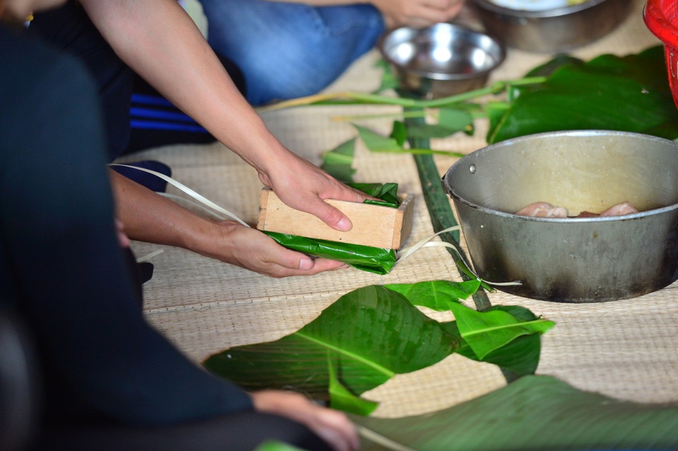 Bánh chưng gói lá bàng vuông: Đặc sản của Trường Sa - 10 Bánh chưng gói lá bàng vuông: Đặc sản của Trường Sa - 10