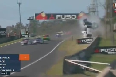 Video vụ tai nạn kinh hoàng của Damien Flack