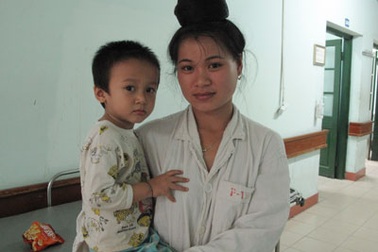 Bé Hoàng Lâm Chí Khanh sẽ được phẫu thuật trong tuần này