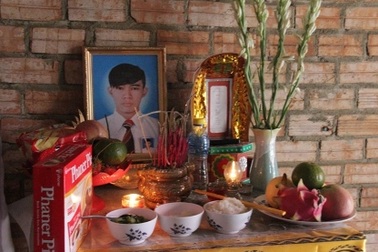 Nam sinh tự tử vì liên tục bị cảnh sát giữ xe