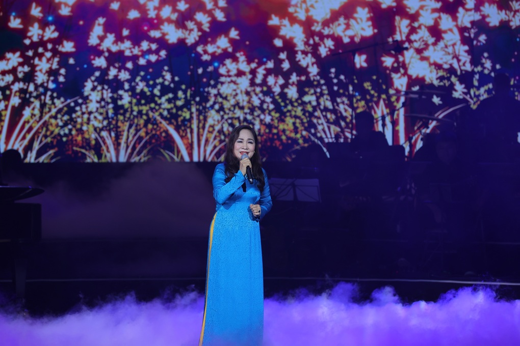 Nhà thơ Hồng Thanh Quang tưởng nhớ bạn - nhạc sĩ Phú Quang - 3 Nhà thơ Hồng Thanh Quang tưởng nhớ bạn - nhạc sĩ Phú Quang - 3