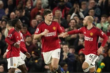 Man Utd đánh bại Sheffield Utd trong "cơn mưa bàn thắng" ở Old Trafford