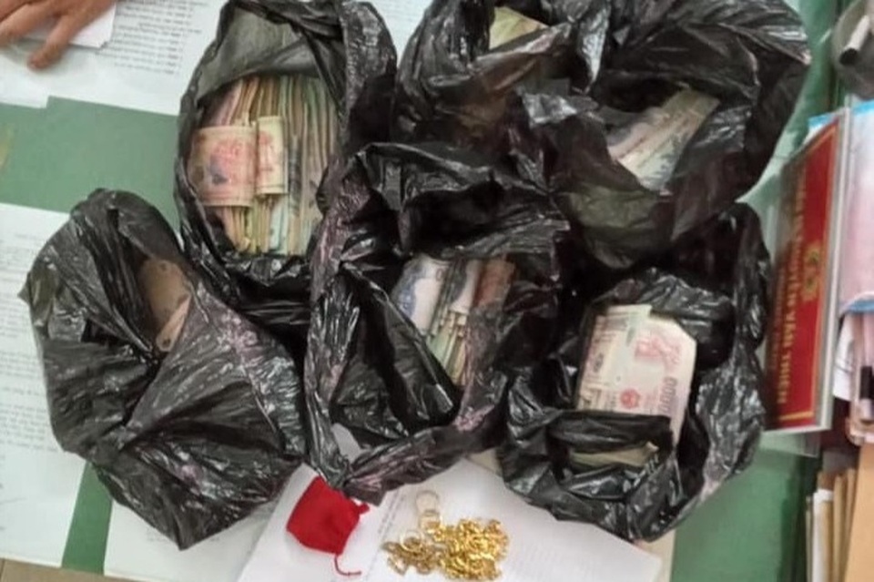 Nghi án nam thanh niên trộm hơn 600 triệu đồng rồi tạo hiện trường giả - 2 Nghi án nam thanh niên trộm hơn 600 triệu đồng rồi tạo hiện trường giả - 2