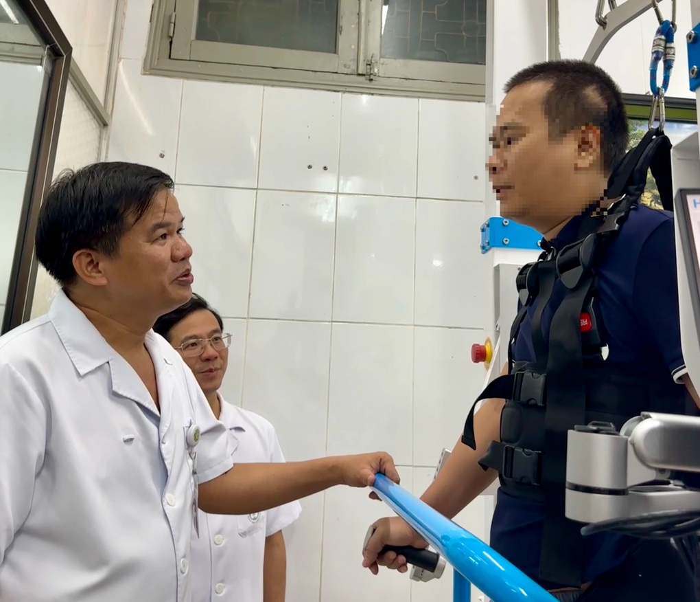 Robot huấn luyện dáng đi, cứu người di chứng đột quỵ, tổn thương tủy sống - 1 Robot huấn luyện dáng đi, cứu người di chứng đột quỵ, tổn thương tủy sống - 1