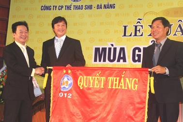 Khó dẹp vấn nạn “một ông chủ hai đội bóng”