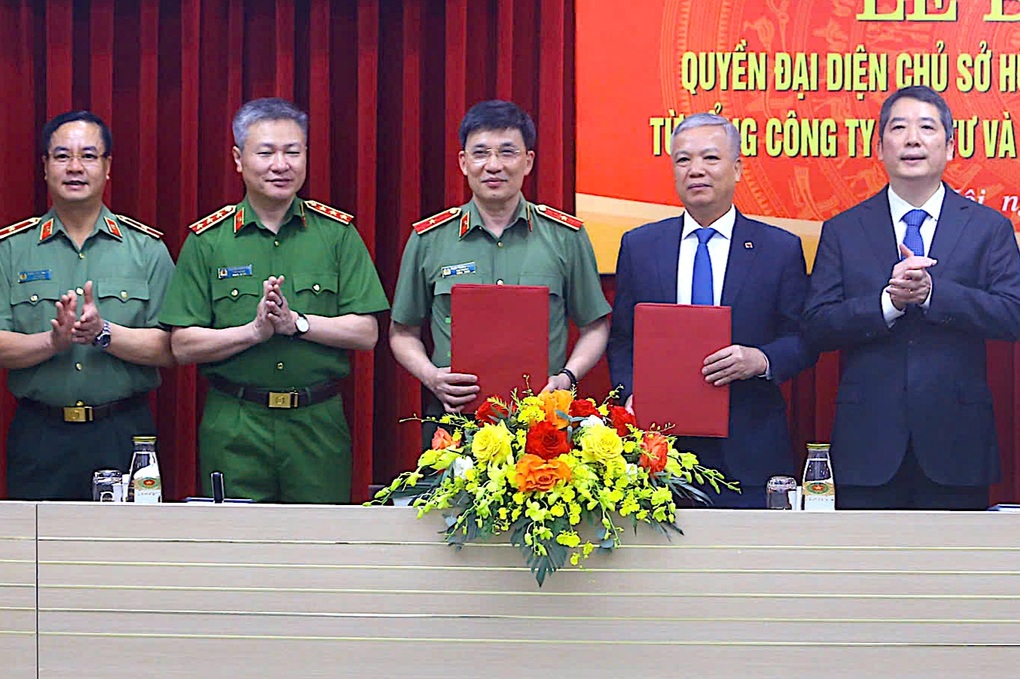 Bộ Công an tiếp nhận cổ phần tại FPT Telecom - 1 Bộ Công an tiếp nhận cổ phần tại FPT Telecom - 1