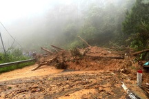 Đèo D'ran lại sạt lở trong lúc xử lý điểm trượt cũ