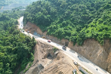 Đại công trường trên dốc Cun "tử thần"