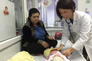 Trẻ bị viêm họng cấp không cần uống kháng sinh?