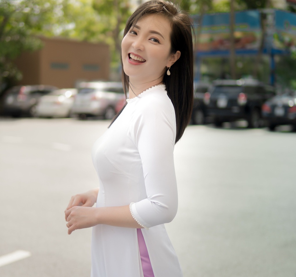 Mất tích trên Thời sự 19h, BTV miền Tây xinh đẹp Phương Thảo hiện ra sao? - 4 Mất tích trên Thời sự 19h, BTV miền Tây xinh đẹp Phương Thảo hiện ra sao? - 4