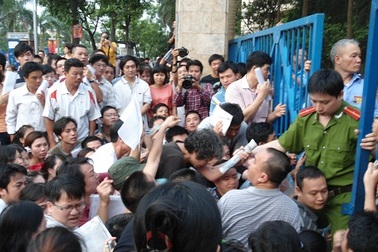 Mua đơn vào Trường Thực nghiệm: Bớt khổ nhưng vẫn ...“nóng”