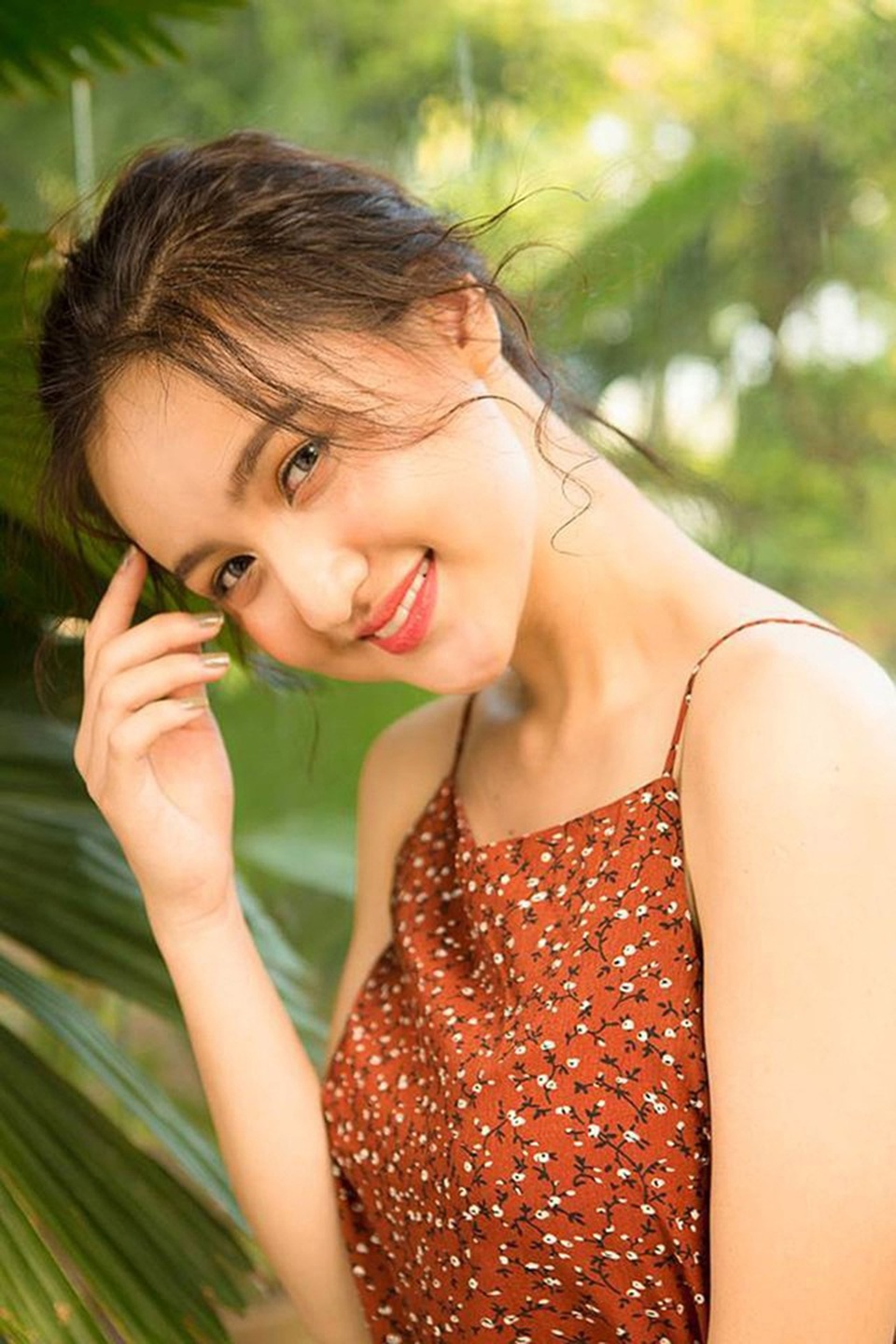 Ngắm nhìn vẻ đẹp của những hot girl nổi tiếng ĐH Hoa Sen - 4 Ngắm nhìn vẻ đẹp của những hot girl nổi tiếng ĐH Hoa Sen - 4