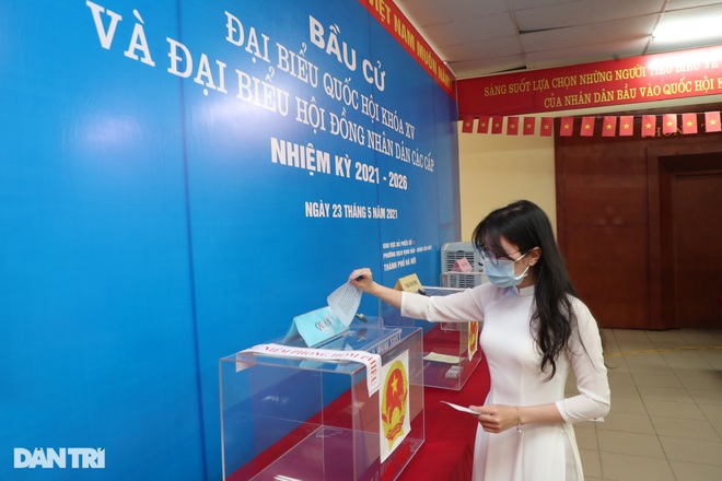 Toàn cảnh 69 triệu cử tri cả nước tham gia Ngày hội non sông - 16 Toàn cảnh 69 triệu cử tri cả nước tham gia Ngày hội non sông - 16
