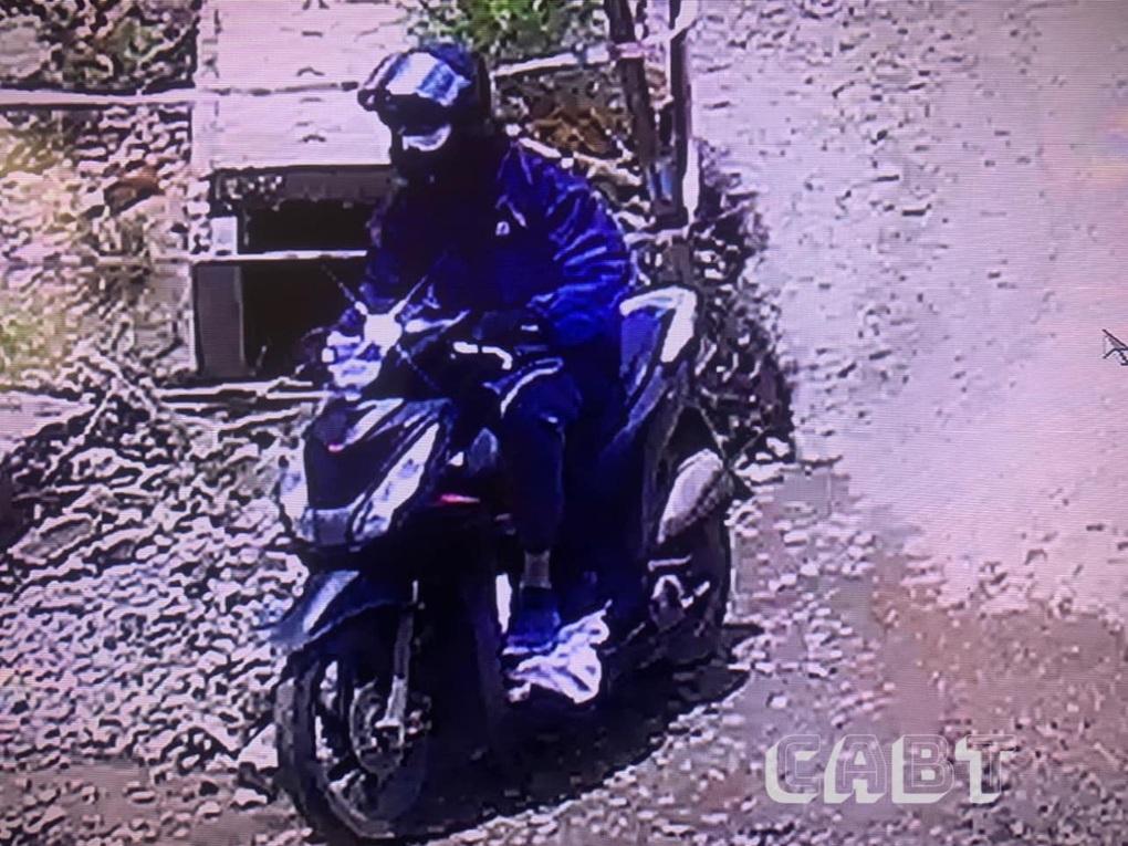 Lào Cai: Truy bắt đối tượng cướp tiệm vàng giữa trưa - 2 Lào Cai: Truy bắt đối tượng cướp tiệm vàng giữa trưa - 2