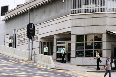 Người Trung Quốc đòi đóng cửa lãnh sự quán Mỹ ở Hong Kong