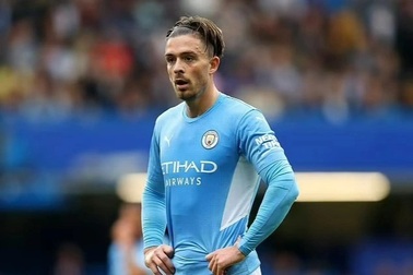 Sau Jack Grealish, Man Utd từng tiếc ngẩn ngơ khi bỏ lỡ ba "bom tấn"