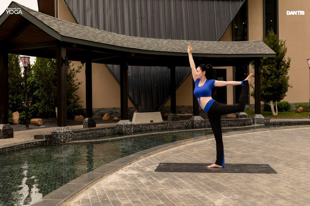 Quách Thu Phương trẻ đẹp khó tin ở tuổi 46 nhờ chăm tập yoga - 9 Quách Thu Phương trẻ đẹp khó tin ở tuổi 46 nhờ chăm tập yoga - 9