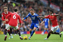 HLV Ten Hag gọi màn trình diễn của Man Utd là "rác"