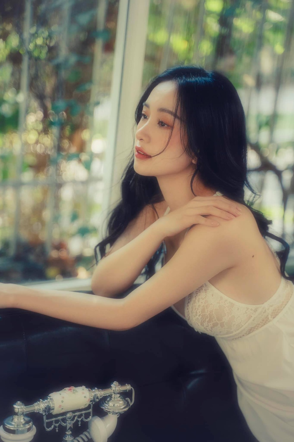 Jun Vũ nóng bỏng trong bộ ảnh mặc váy ngủ xuyên thấu - 5 Jun Vũ nóng bỏng trong bộ ảnh mặc váy ngủ xuyên thấu - 5