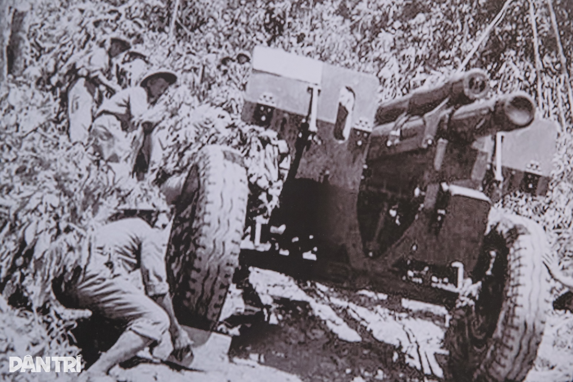 Ngắm những kỷ vật chiến thắng Điện Biên Phủ được trưng bày tại TPHCM - 10 Ngắm những kỷ vật chiến thắng Điện Biên Phủ được trưng bày tại TPHCM - 10