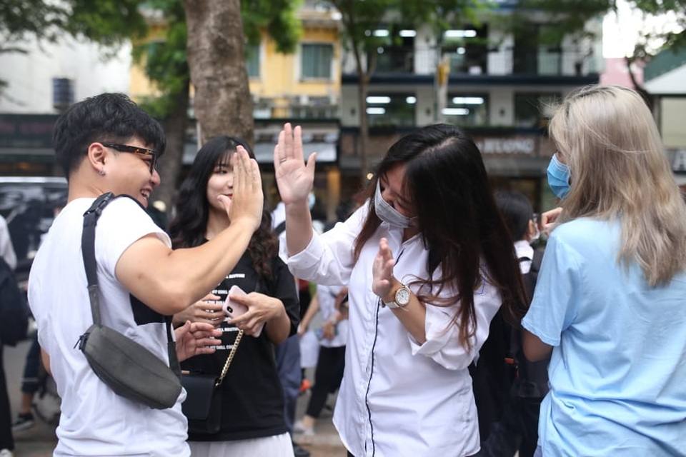 Đề Toán thi tốt nghiệp THPT: Vừa sức thí sinh nhưng để điểm 10 không dễ - 1 Đề Toán thi tốt nghiệp THPT: Vừa sức thí sinh nhưng để điểm 10 không dễ - 1