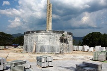 "Lùm xùm" chuyện huyện nghèo xây tượng đài 48 tỷ đồng