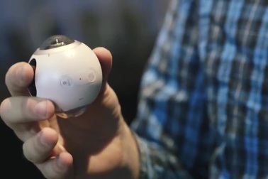 Cận cảnh Samsung Gear 360 tại MWC 2016