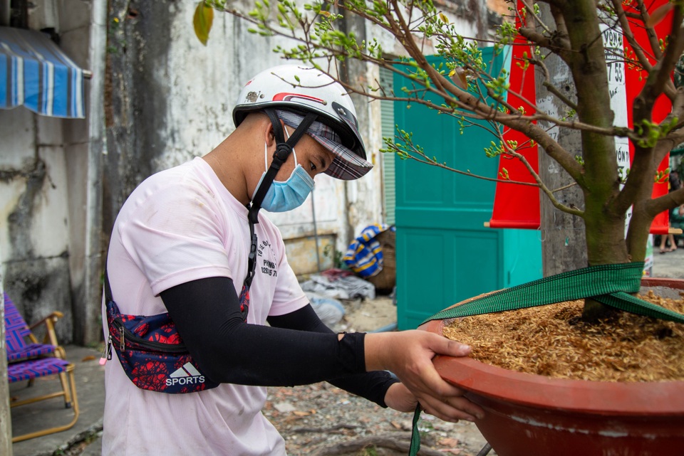 TPHCM: Thợ chở mai thuê thất thu vì dịch Covid-19 - 7 TPHCM: Thợ chở mai thuê thất thu vì dịch Covid-19 - 7