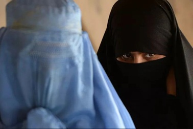 Đặc nhiệm Anh giả gái đánh lừa Taliban để chạy khỏi Afghanistan