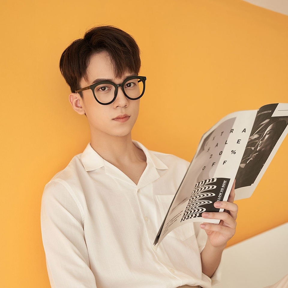 Nét thư sinh, điển trai của 10X trường ĐH Thương mại - 1 Nét thư sinh, điển trai của 10X trường ĐH Thương mại - 1