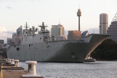 Hai tàu chiến "khủng" trị giá 3 tỷ USD của Australia gặp sự cố liên tiếp