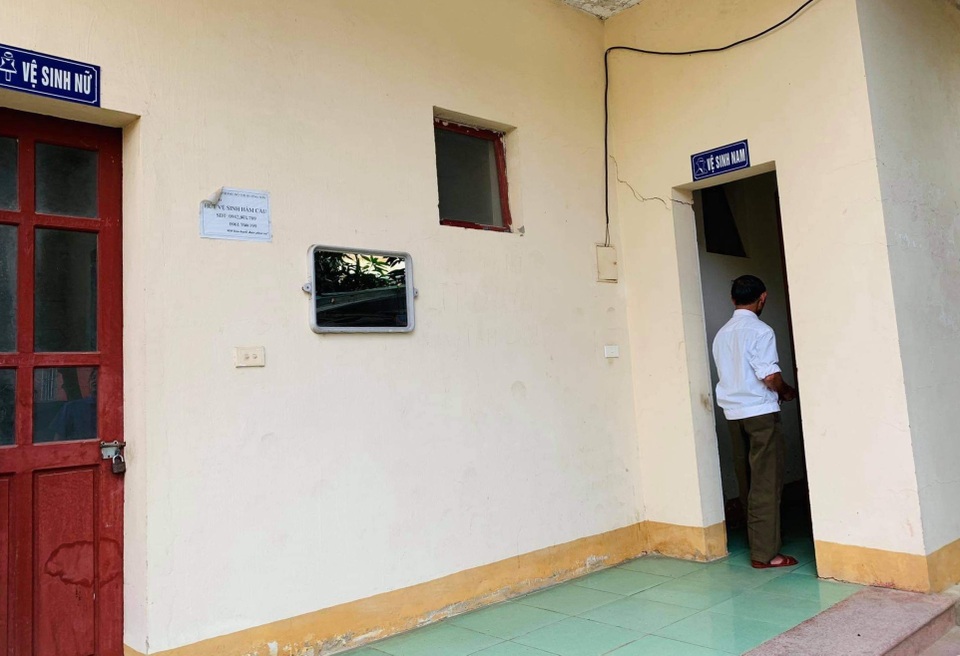 Huyện miền núi xin 1 tỷ đồng nâng cấp nhà vệ sinh - 2 Huyện miền núi xin 1 tỷ đồng nâng cấp nhà vệ sinh - 2