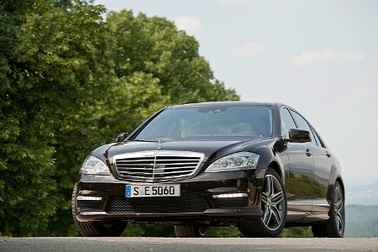 Động cơ mới trên Mercedes S63 AMG 2011