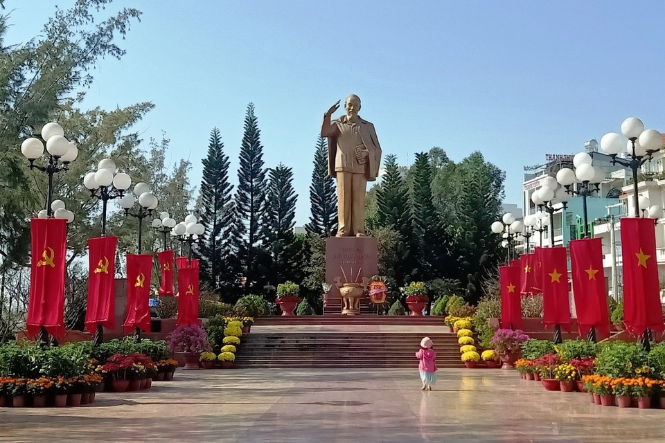 Hoạt động của người dân cả nước sáng ngày đầu năm mới Tân Sửu - 14