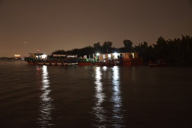 2 tàu đâm nhau trên sông Sài Gòn, một người mất tích