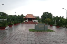 Khu tưởng niệm Bác Hồ ở tỉnh cực Nam Tổ quốc